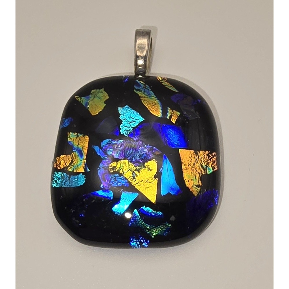 Pendant‎ Silver Tone Blue Glass W/ Purple Green And Gold Colored Flecks -495